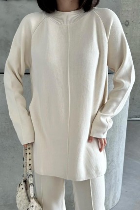 Çımalı yırtmaçlı triko takım Çımalı yırtmaçlı triko takım