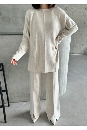 Çımalı yırtmaçlı triko takım Çımalı yırtmaçlı triko takım