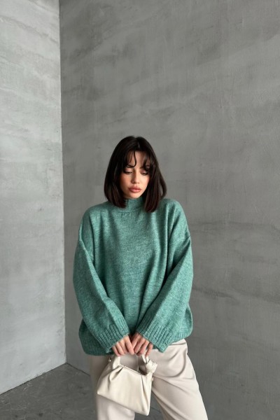 Şardonlu delikli kazak Şardonlu delikli kazak