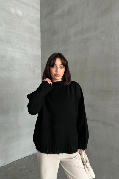 Şardonlu delikli kazak Şardonlu delikli kazak