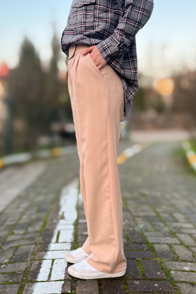 Kadın cırt cırt kaplamalı palazzo pantolon Kadın cırt cırt kaplamalı palazzo pantolon