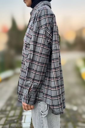 Klasik yaka cep detay oversize ekose gömlek Klasik yaka cep detay oversize ekose gömlek