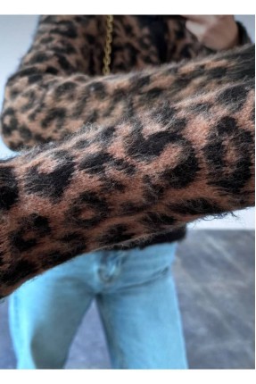 Kadın leopar desenli düğmeli hırka 