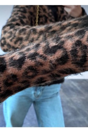 Kadın leopar desenli düğmeli hırka 