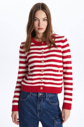Düğmeli çizgili triko hırka