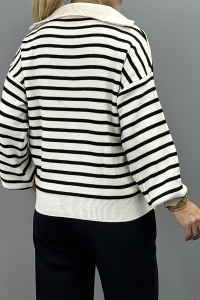 Çizgili fermuarlı triko kazak