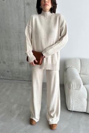 Paçası katlı triko takım