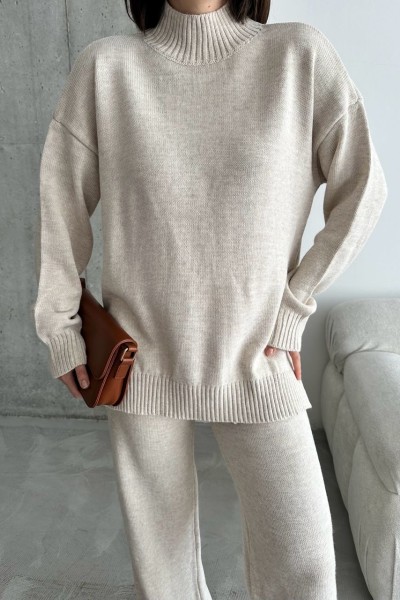 Paçası katlı triko takım