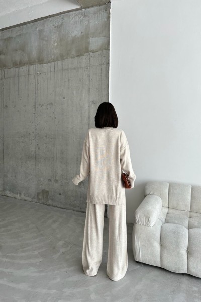 Paçası katlı triko takım