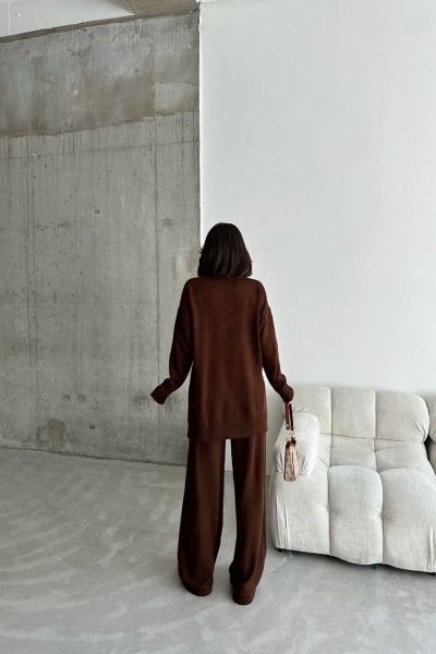 Paçası katlı triko takım