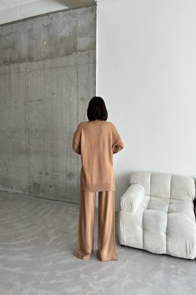 Paçası katlı triko takım